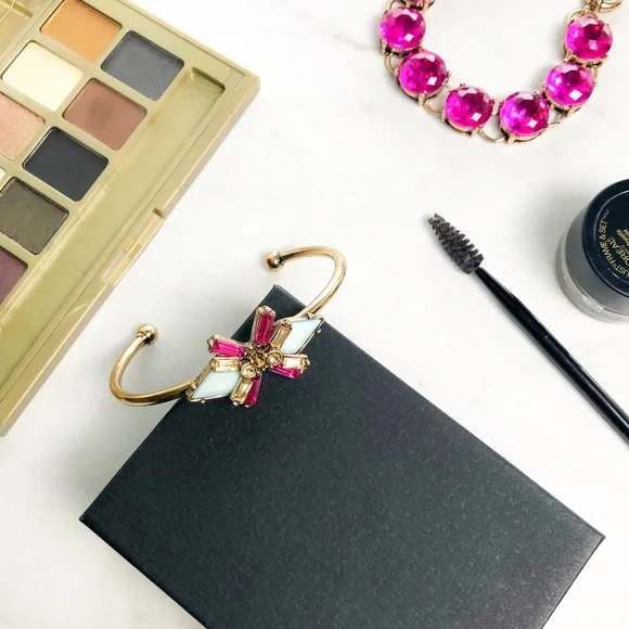 Mint and magenta cuff bracelet - Picture 4 of 5